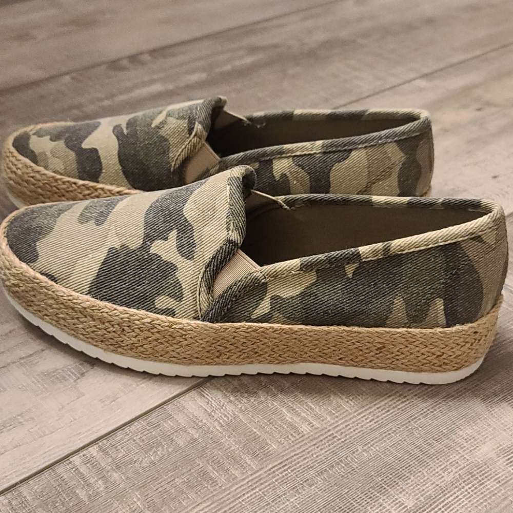 Camo espadrille sneakers